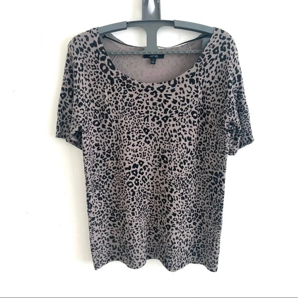 Apt.9 leopard print lightweight short sleeve sweater size medium - Picture 1 of 4